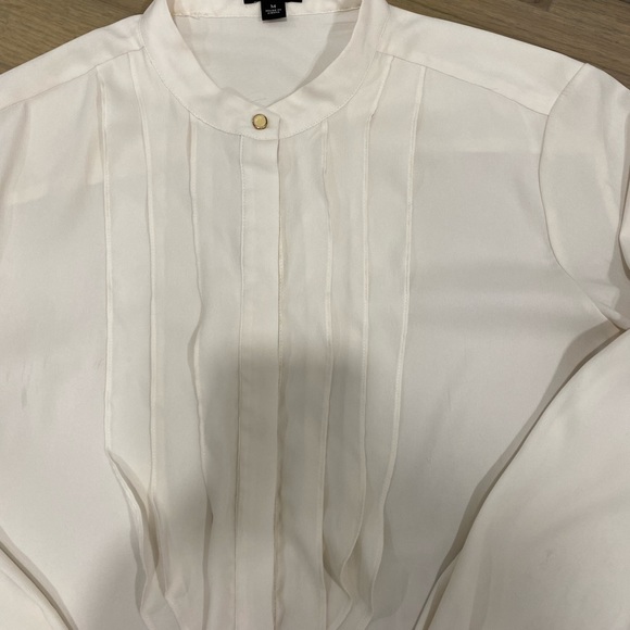 Ann Taylor Ruffle Top - Picture 2 of 6